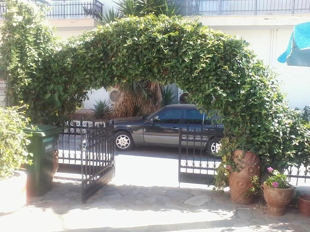 Creta Mar-Gio Aparthotel Malia Buitenkant foto